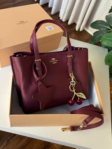 شنطه ماركه كوتش