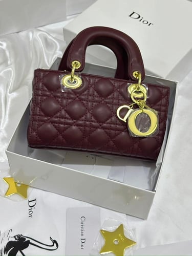 شنطه ماركه ديور