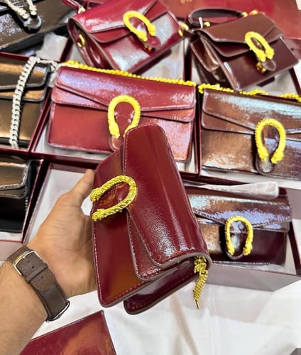 شنطه ماركه قوتشي