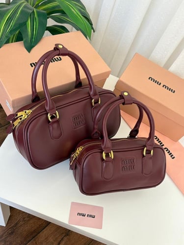 شنطه ماركه ميو ميو