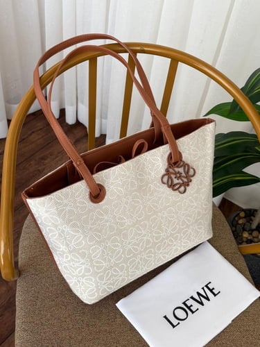 شنطه ماركه لويفي