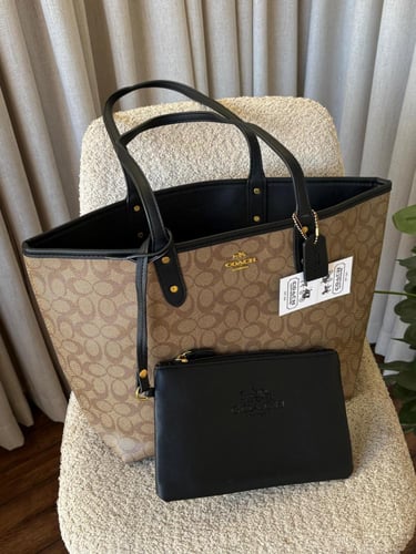 شنطه ماركه كوتش توت باق