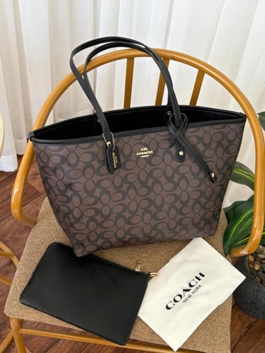 شنطه ماركه كوتش كبير