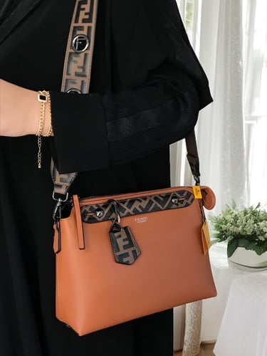 شنطه ماركه فندي