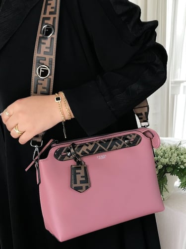 شنطه ماركه فندي