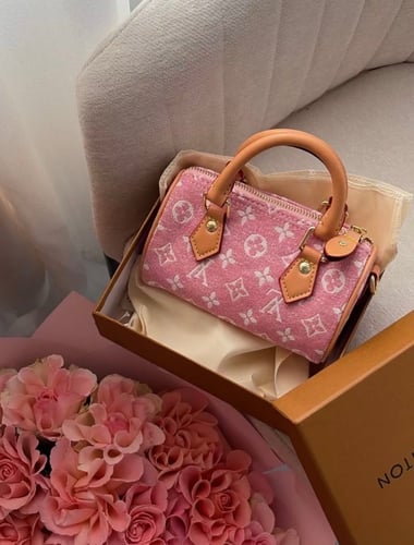 شنطه ماركه لويس فيتون وردي صغير