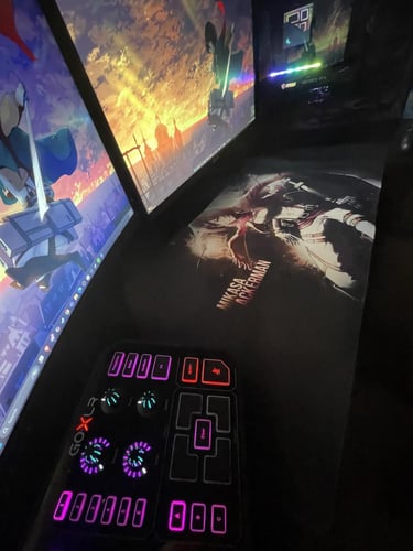 ماوس باد ميكاسا اكرمان - انمي هجوم العمالقة