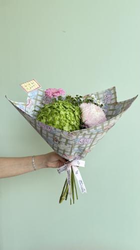 Green Touch Flower Bouquet- باقة ورد قرين تَتْش