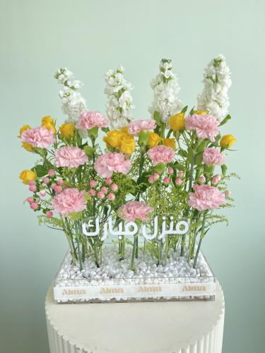 بوكس اكريليك ورد طبيعي -يوجد عبارات متنوعة