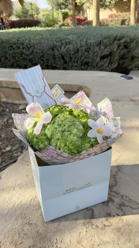 Sara flower Bouquet – باقة ورد سارة