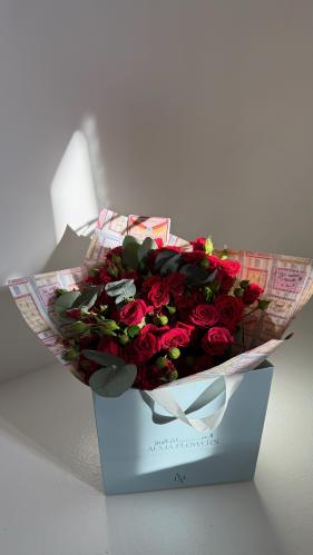 Red Velvet flower Bouquet– باقة ورد رد ڤيلڤت