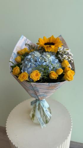 Mini Sunshine flower Bouquet– باقة ورد ميني صن شاي...