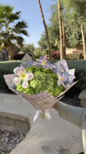 Sara flower Bouquet – باقة ورد سارة