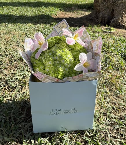 Sara flower Bouquet – باقة ورد سارة