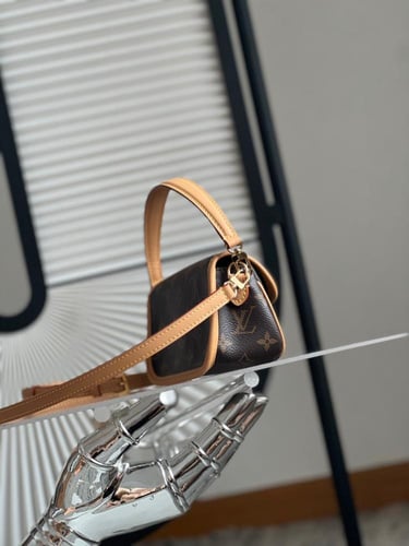 لوي فيتون Nano Diane مقاس 19cm