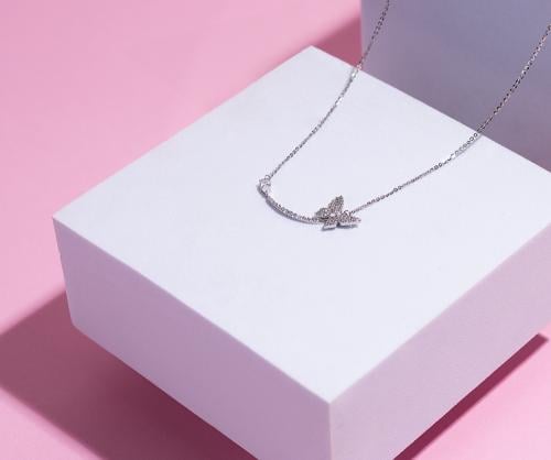 قلادة من الفضة 925