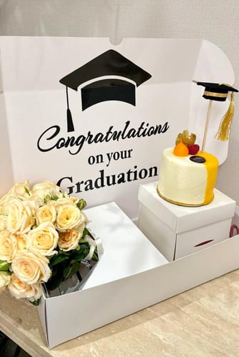كيك كانديرا | Graduation box