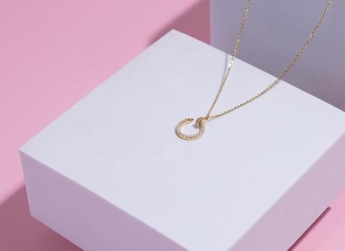 قلادة من الفضة 925