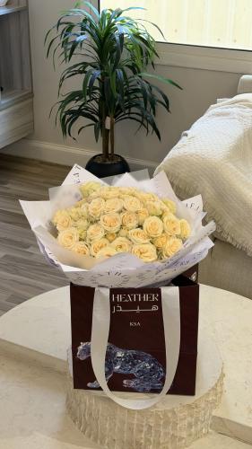 كولكشن HEATHER 2026 off-white color