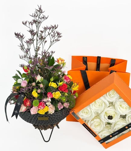 Signature White Rose | فازة دارك فلورال هارموني