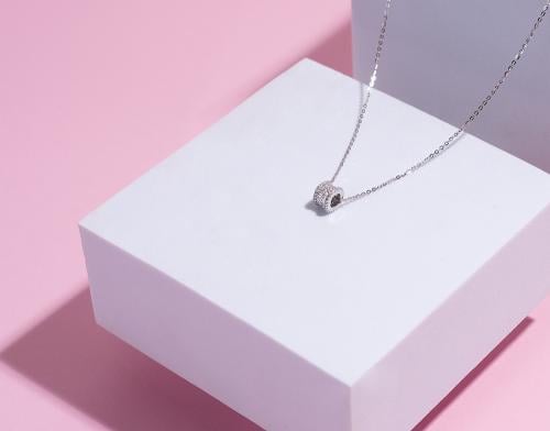 قلادة من الفضة 925