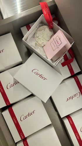 تعليقه سياره cartier