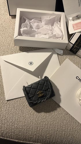 باكج CHANEL شمعه وتعليقه سياره