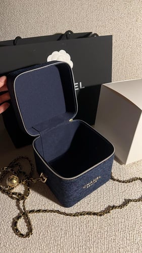 Chanel bag تسليم فوري