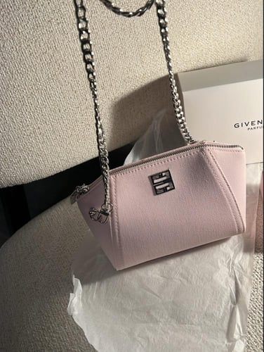 باكج Givenchy pink
