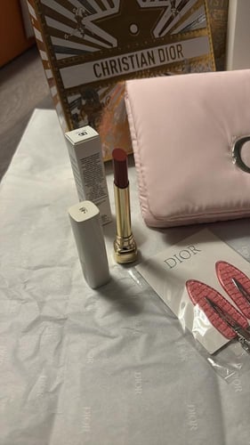 باكج Dior مع ميكب