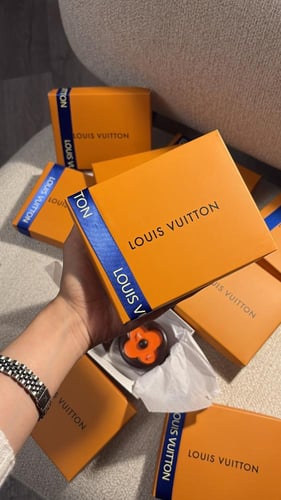 10 حبات مع بعض LV شموع