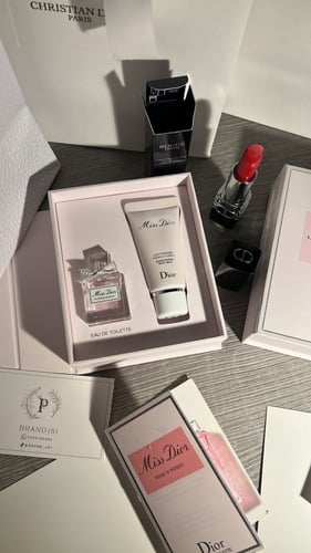 تسليم فوري DiOR packaging