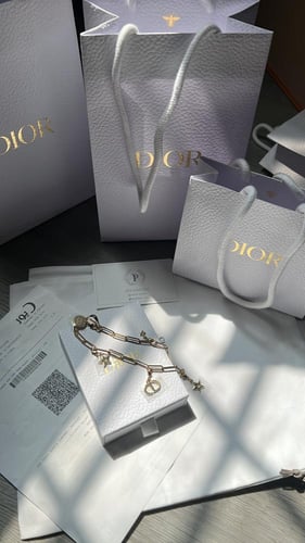 تسليم فوري Hunger phone