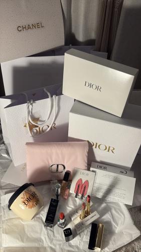 باكج DIOR هدايا العيد!