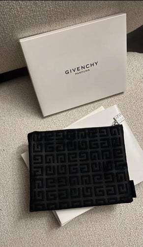 باوتش Givenchy