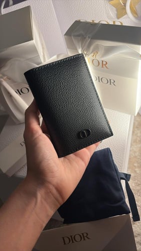 Dior wallet الأصليه