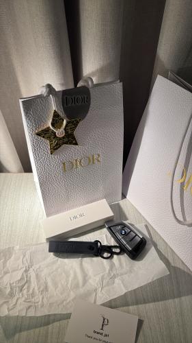 ميداليه Dior الاصليه