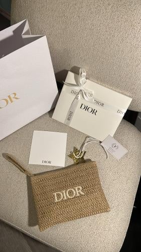 باوتش Dior الأصلي
