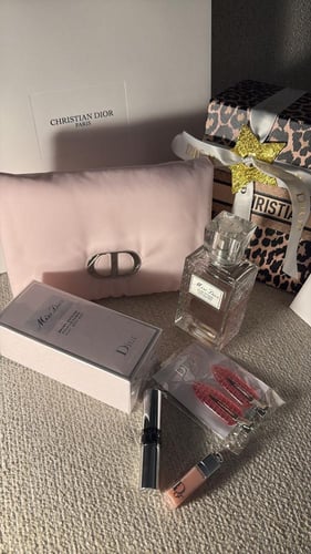 باكج Dior الأصلي الموسمي