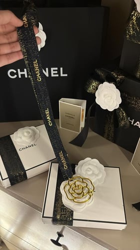 حجر عطر تعليقه سياره