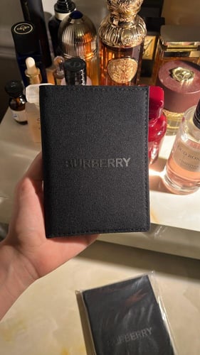 محفظه Burberry الاصليه