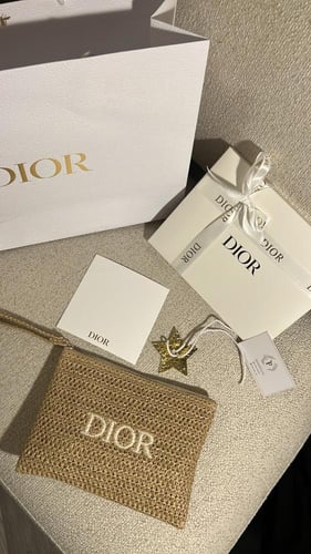 باوتش Dior الأصلي