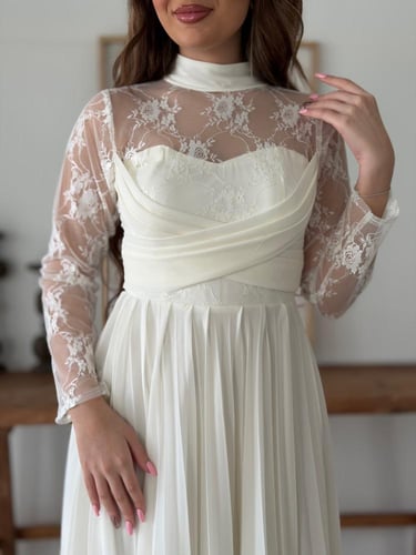 فستان اوف وايت اكمام دانتيل