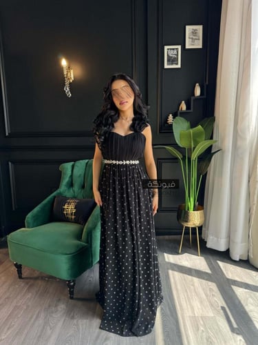 فستان :تل لمعه اسود