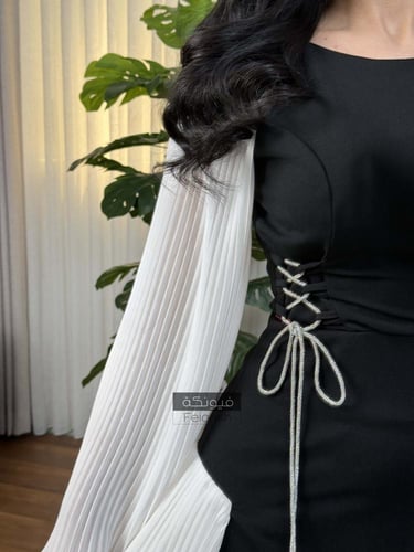 فستان:طويل كم تل ابيض وسود