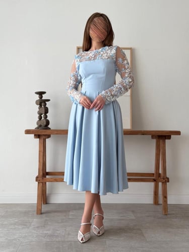 فستان عيد للسن المحير بكم مطرز