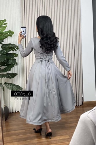 فستان رصاصي ناعم باكسسوار