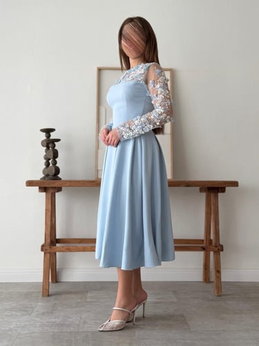 فستان عيد للسن المحير بكم مطرز