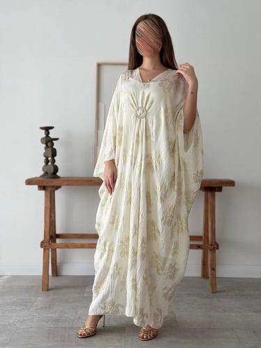 جلابية بطابع فرنسي