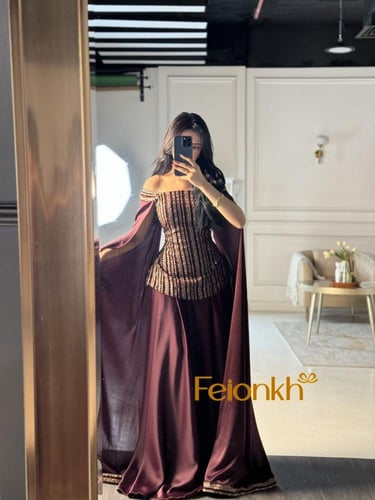 فستان : برغندي حرير ناعم